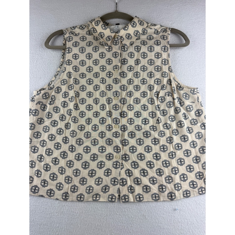 Express Women's Sleeveless‎ Button Down Shirt Cream Black Medallion Print Small